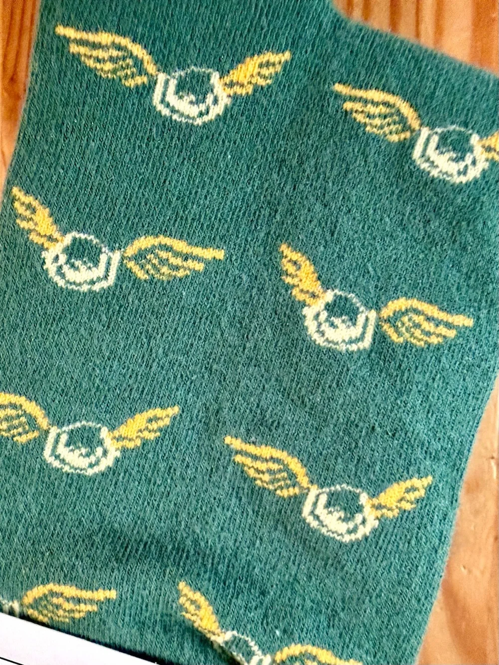 Out of Print Harry Potter Dobby Christmas Socks NWT Mismatched Size Small